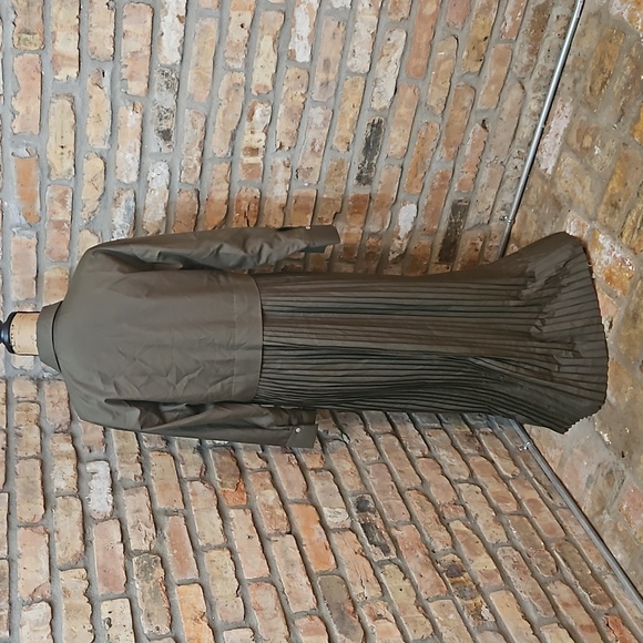 Zara Oversized Olive Pleated maxi dress size Small - Picture 6 of 13